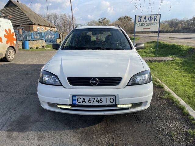 Белый Опель Астра, объемом двигателя 1.7 л и пробегом 37 тыс. км за 4500 $, фото 3 на Automoto.ua
