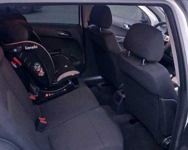 Білий Опель Астра, об'ємом двигуна 1.6 л та пробігом 194 тис. км за 5500 $, фото 14 на Automoto.ua