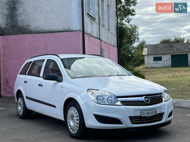 Белый Опель Астра, объемом двигателя 1.6 л и пробегом 175 тыс. км за 4500 $, фото 30 на Automoto.ua