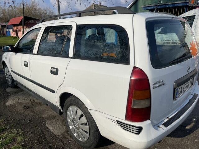 Белый Опель Астра, объемом двигателя 1.7 л и пробегом 37 тыс. км за 4500 $, фото 5 на Automoto.ua