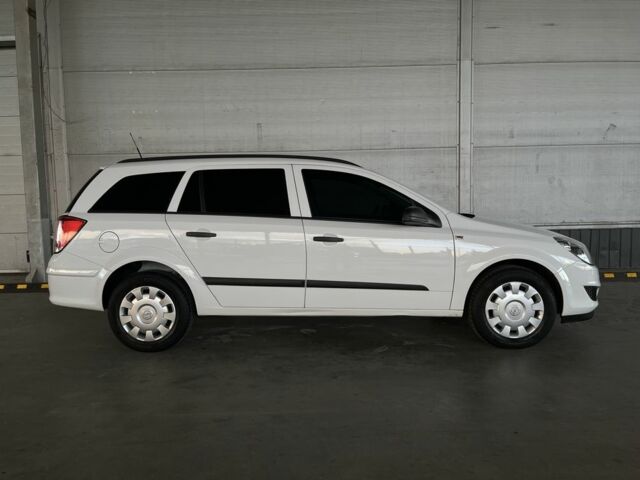 Білий Опель Астра, об'ємом двигуна 1.6 л та пробігом 189 тис. км за 4999 $, фото 3 на Automoto.ua