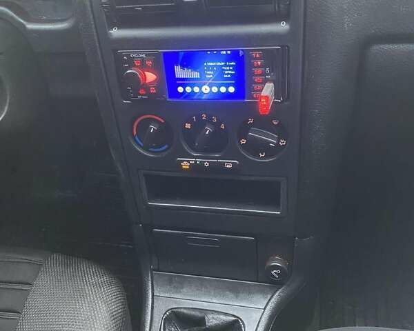 Белый Опель Астра, объемом двигателя 1.7 л и пробегом 314 тыс. км за 3800 $, фото 10 на Automoto.ua