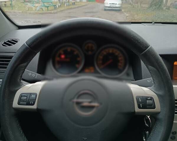 Білий Опель Астра, об'ємом двигуна 1.69 л та пробігом 283 тис. км за 5750 $, фото 43 на Automoto.ua