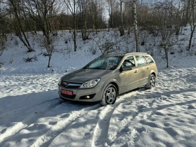 Білий Опель Астра, об'ємом двигуна 0 л та пробігом 211 тис. км за 4899 $, фото 1 на Automoto.ua