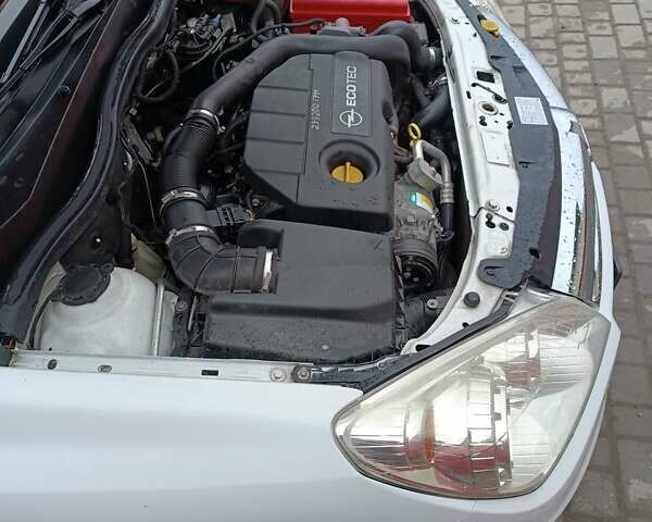 Білий Опель Астра, об'ємом двигуна 1.69 л та пробігом 283 тис. км за 5750 $, фото 36 на Automoto.ua