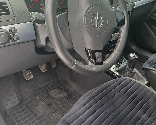 Білий Опель Астра, об'ємом двигуна 1.6 л та пробігом 285 тис. км за 5150 $, фото 6 на Automoto.ua