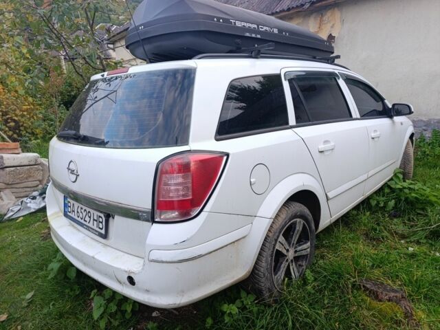 Білий Опель Астра, об'ємом двигуна 1.6 л та пробігом 275 тис. км за 4325 $, фото 2 на Automoto.ua