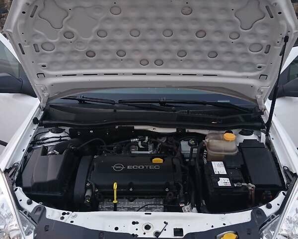 Білий Опель Астра, об'ємом двигуна 1.6 л та пробігом 194 тис. км за 5500 $, фото 5 на Automoto.ua