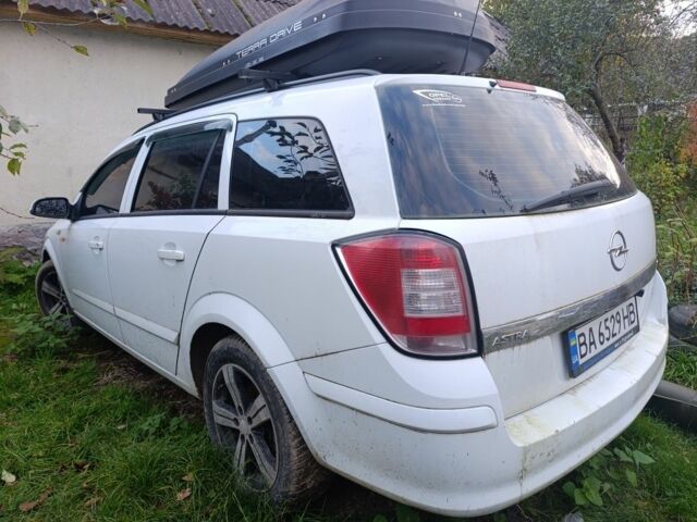 Білий Опель Астра, об'ємом двигуна 1.6 л та пробігом 275 тис. км за 4325 $, фото 1 на Automoto.ua