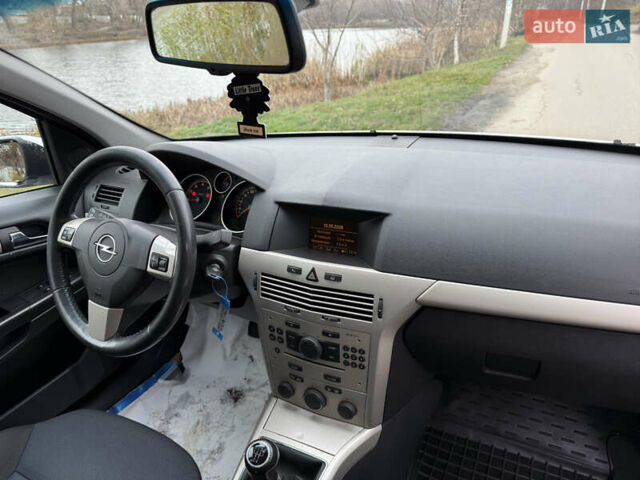 Білий Опель Астра, об'ємом двигуна 1.6 л та пробігом 219 тис. км за 5800 $, фото 7 на Automoto.ua