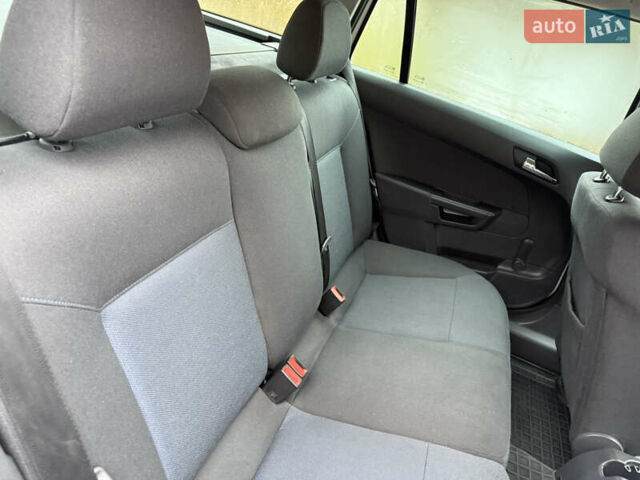 Білий Опель Астра, об'ємом двигуна 1.6 л та пробігом 219 тис. км за 5800 $, фото 8 на Automoto.ua