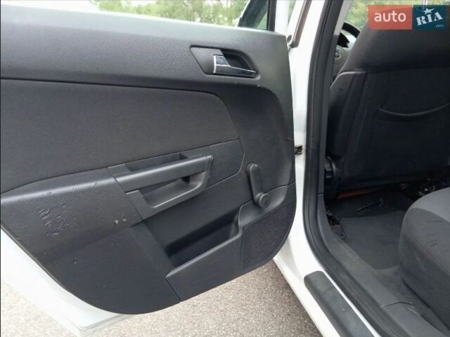 Білий Опель Астра, об'ємом двигуна 1.7 л та пробігом 247 тис. км за 5100 $, фото 7 на Automoto.ua