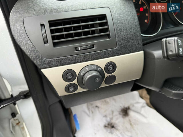 Білий Опель Астра, об'ємом двигуна 1.6 л та пробігом 219 тис. км за 5800 $, фото 13 на Automoto.ua