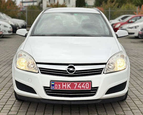 Белый Опель Астра, объемом двигателя 1.8 л и пробегом 203 тыс. км за 6450 $, фото 1 на Automoto.ua