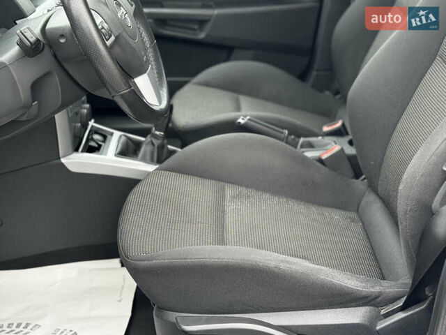 Белый Опель Астра, объемом двигателя 1.8 л и пробегом 166 тыс. км за 5750 $, фото 30 на Automoto.ua