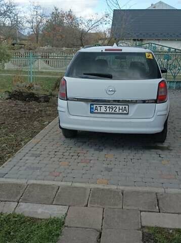 Опель Астра 2008 в Коломые на Automoto.ua Белый Опель Астра, объемом двигателя 1.7 л и пробегом 267 тыс. км за 4700 $, фото 9 на Automoto.ua