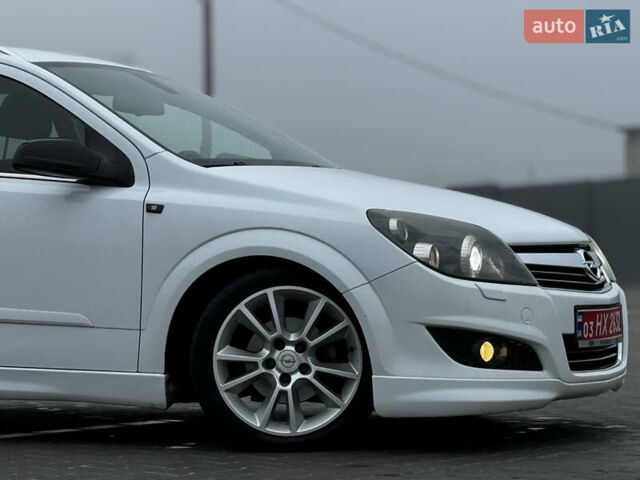 Белый Опель Астра, объемом двигателя 1.8 л и пробегом 166 тыс. км за 5750 $, фото 4 на Automoto.ua