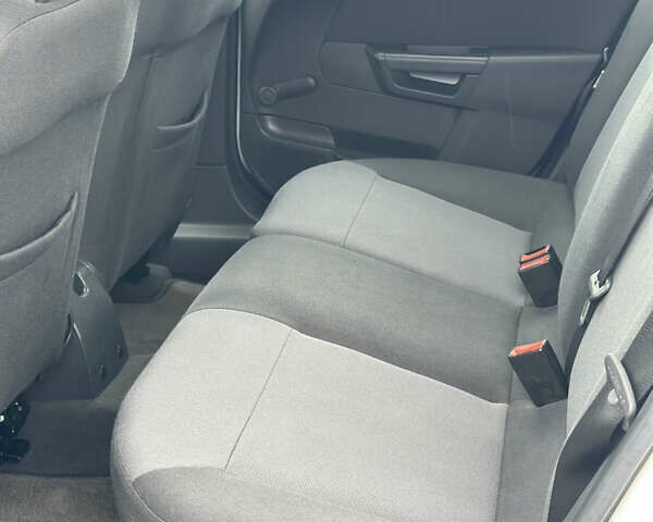 Белый Опель Астра, объемом двигателя 1.8 л и пробегом 203 тыс. км за 6450 $, фото 9 на Automoto.ua