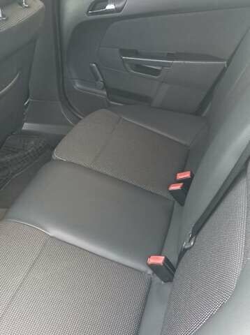 Опель Астра 2008 в Коломые на Automoto.ua Белый Опель Астра, объемом двигателя 1.7 л и пробегом 267 тыс. км за 4700 $, фото 5 на Automoto.ua