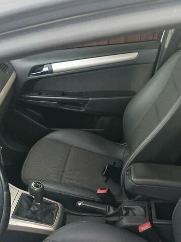 Опель Астра 2008 в Коломые на Automoto.ua Белый Опель Астра, объемом двигателя 1.7 л и пробегом 267 тыс. км за 4700 $, фото 8 на Automoto.ua