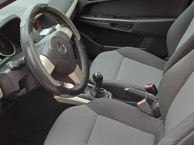 Белый Опель Астра, объемом двигателя 0 л и пробегом 155 тыс. км за 5299 $, фото 8 на Automoto.ua