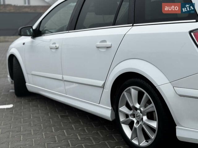 Белый Опель Астра, объемом двигателя 1.8 л и пробегом 166 тыс. км за 5750 $, фото 24 на Automoto.ua