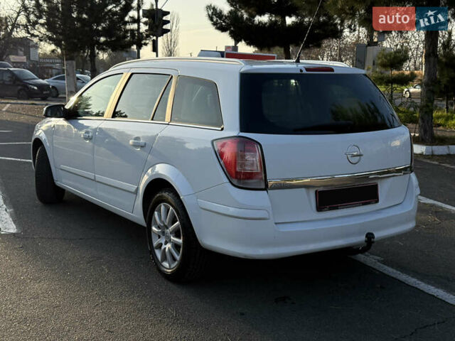 Білий Опель Астра, об'ємом двигуна 1.6 л та пробігом 220 тис. км за 6600 $, фото 3 на Automoto.ua