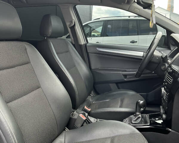 Білий Опель Астра, об'ємом двигуна 1.7 л та пробігом 287 тис. км за 5650 $, фото 10 на Automoto.ua