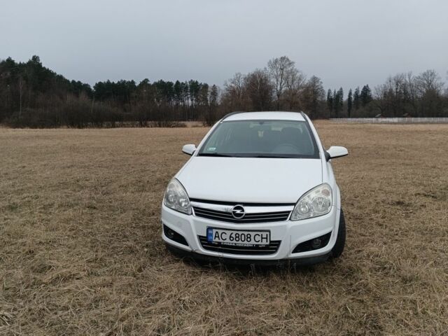 Белый Опель Астра, объемом двигателя 1.7 л и пробегом 290 тыс. км за 3600 $, фото 2 на Automoto.ua