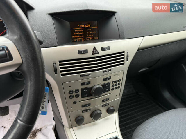 Білий Опель Астра, об'ємом двигуна 1.6 л та пробігом 219 тис. км за 5800 $, фото 15 на Automoto.ua