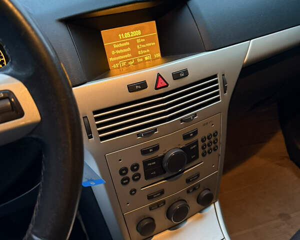 Белый Опель Астра, объемом двигателя 1.6 л и пробегом 219 тыс. км за 5750 $, фото 10 на Automoto.ua