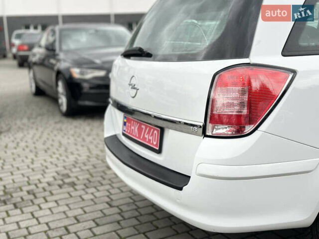 Белый Опель Астра, объемом двигателя 1.8 л и пробегом 203 тыс. км за 6450 $, фото 7 на Automoto.ua