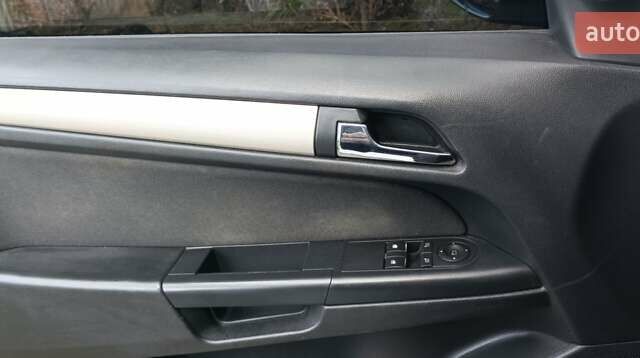 Опель Астра 2008 в Коломые на Automoto.ua Белый Опель Астра, объемом двигателя 1.7 л и пробегом 267 тыс. км за 4700 $, фото 10 на Automoto.ua