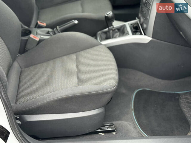 Белый Опель Астра, объемом двигателя 1.8 л и пробегом 166 тыс. км за 5750 $, фото 36 на Automoto.ua