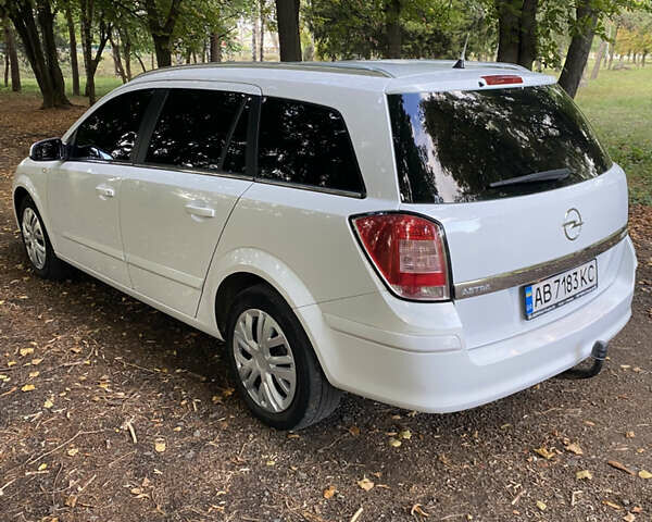 Белый Опель Астра, объемом двигателя 1.69 л и пробегом 224 тыс. км за 5300 $, фото 16 на Automoto.ua
