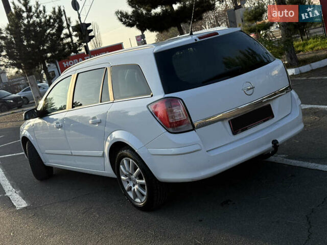 Білий Опель Астра, об'ємом двигуна 1.6 л та пробігом 220 тис. км за 6600 $, фото 4 на Automoto.ua