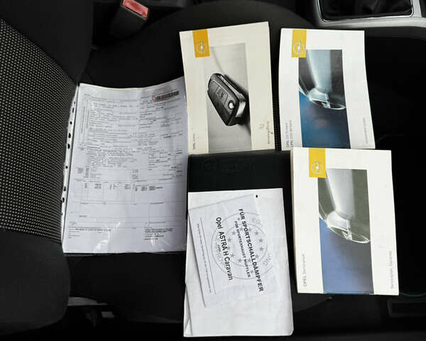 Белый Опель Астра, объемом двигателя 1.8 л и пробегом 166 тыс. км за 5750 $, фото 60 на Automoto.ua