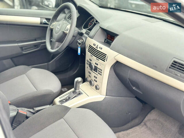 Белый Опель Астра, объемом двигателя 1.8 л и пробегом 203 тыс. км за 6450 $, фото 14 на Automoto.ua