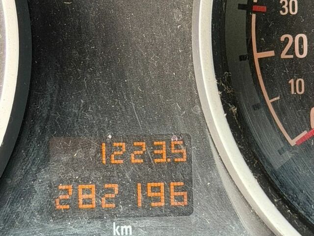 Білий Опель Астра, об'ємом двигуна 1.69 л та пробігом 283 тис. км за 3500 $, фото 5 на Automoto.ua