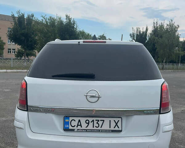 Білий Опель Астра, об'ємом двигуна 1.69 л та пробігом 281 тис. км за 5800 $, фото 1 на Automoto.ua
