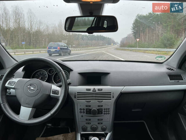 Білий Опель Астра, об'ємом двигуна 1.6 л та пробігом 292 тис. км за 5600 $, фото 8 на Automoto.ua