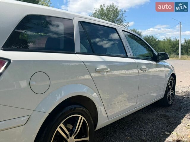 Білий Опель Астра, об'ємом двигуна 1.6 л та пробігом 157 тис. км за 5950 $, фото 22 на Automoto.ua
