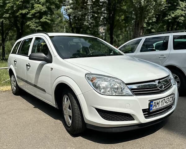 Білий Опель Астра, об'ємом двигуна 1.6 л та пробігом 222 тис. км за 5300 $, фото 1 на Automoto.ua