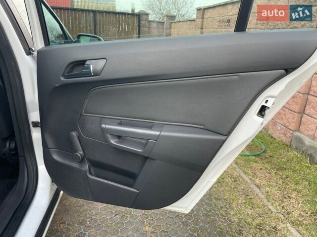 Білий Опель Астра, об'ємом двигуна 1.4 л та пробігом 216 тис. км за 4250 $, фото 20 на Automoto.ua