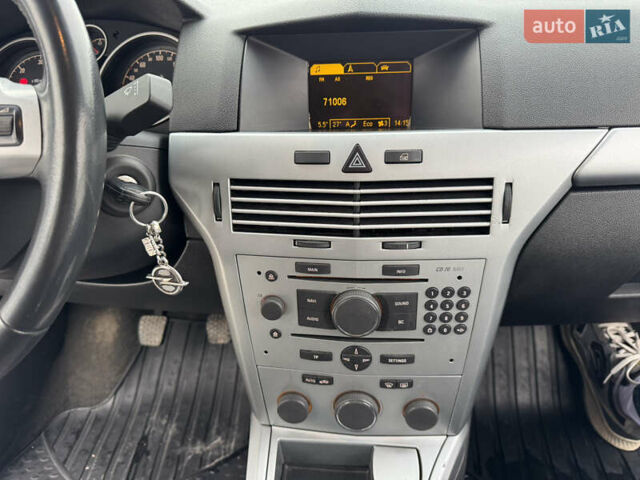 Белый Опель Астра, объемом двигателя 1.7 л и пробегом 306 тыс. км за 4999 $, фото 15 на Automoto.ua