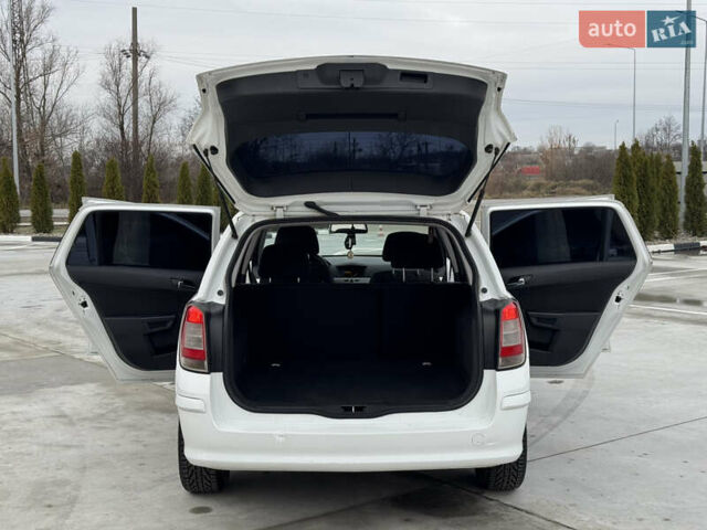 Белый Опель Астра, объемом двигателя 1.7 л и пробегом 306 тыс. км за 4999 $, фото 30 на Automoto.ua