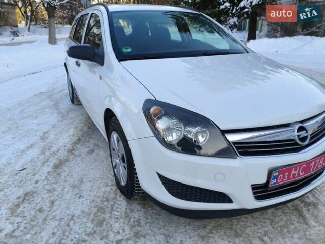 Білий Опель Астра, об'ємом двигуна 1.6 л та пробігом 193 тис. км за 5700 $, фото 17 на Automoto.ua
