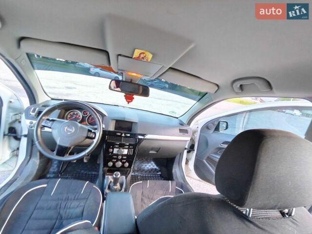 Білий Опель Астра, об'ємом двигуна 1.69 л та пробігом 229 тис. км за 6200 $, фото 13 на Automoto.ua