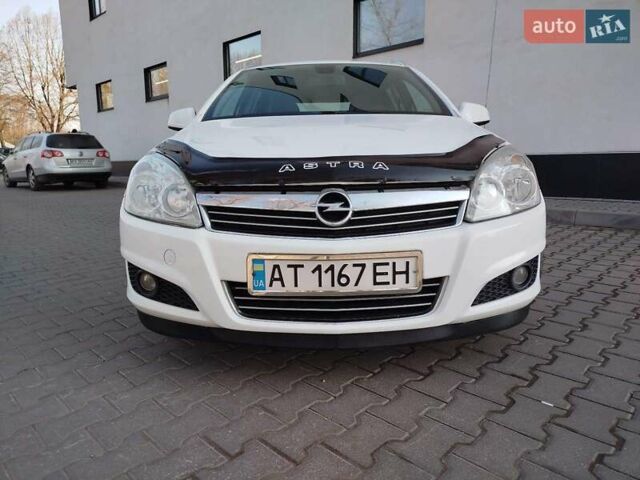 Белый Опель Астра, объемом двигателя 1.7 л и пробегом 195 тыс. км за 5500 $, фото 39 на Automoto.ua