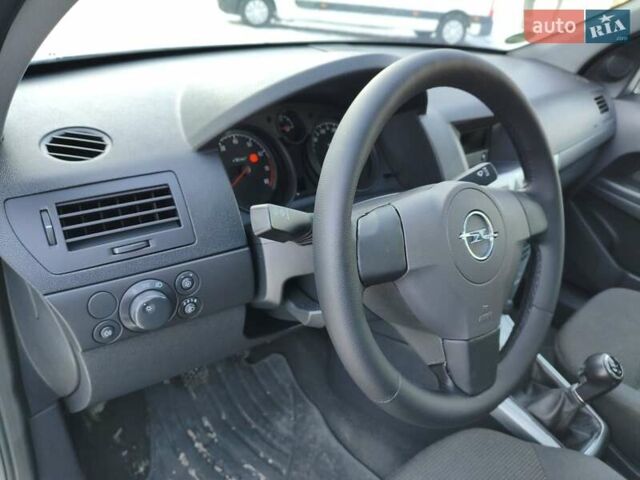 Білий Опель Астра, об'ємом двигуна 1.6 л та пробігом 193 тис. км за 5600 $, фото 27 на Automoto.ua